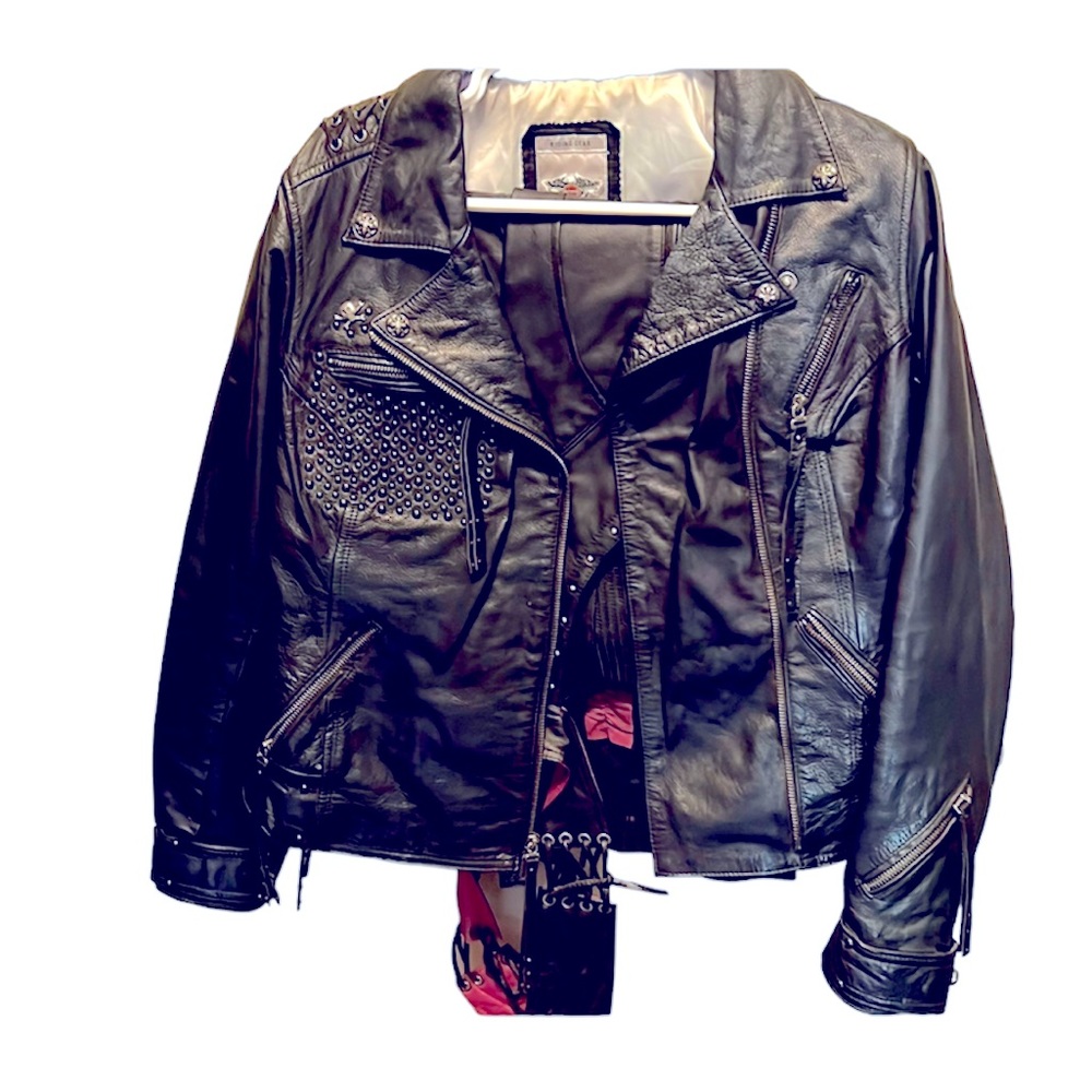 Harley Davidson leathers ( jacket and chaps). Black and purple. Size S.